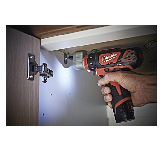 Дрель-шуруповерт аккумуляторный MILWAUKEE, M12 BDDXKIT-202C (+ заряд.устройство, 2 акум.Х 2Ач, 3 насадки, HD кейс)