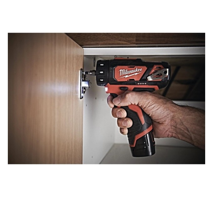 Дрель-шуруповерт аккумуляторный MILWAUKEE, M12 BDDXKIT-202C (+ заряд.устройство, 2 акум.Х 2Ач, 3 насадки, HD кейс)
