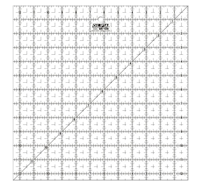 Линейка-шаблон OLFA QR-12S акриловая прозрачная; 12,5"x12,5" (318х318х3мм); нескользящая матовая поверхность; для резки тканей круговыми ножами (950554)